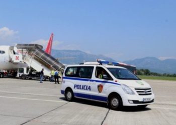 I dënuar me 16 vjet burgim për vjedhje me armë, arrestohet 39-vjeçari në Greqi, pritet ekstradimi i tij në Shqipëri 