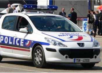 Shkoi në postë për të marrë pakon me drogë, arrestohet shqiptarja në Francë, nënë e 4 fëmijëve