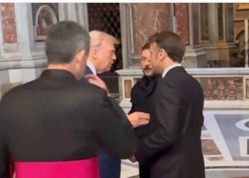 Trump largon Macron nga takimi me Zelenskyn, i hiqet karrigia