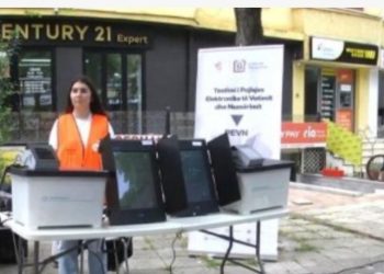 KQZ teston sot pajisjet: Banorët e Njësisë 10 të Tiranës dhe ata të Vorës do të votojnë në mënyrë elektronike