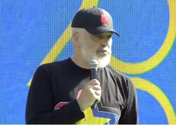 Rama takim në Petrelë: Kontrata e lobimit të PD më kujton gjykatësit e korruptuar që nuk kishin si të justifikonin pasuritë