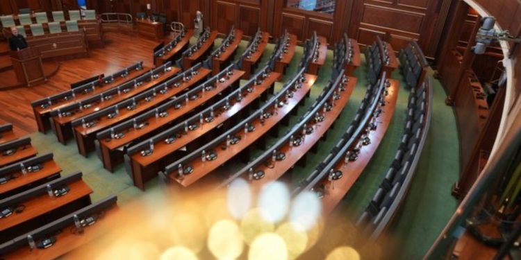 Konstituimi i legjislaturës së re, Kuvendi i Kosovës mblidhet sot në tentativën e tetë
