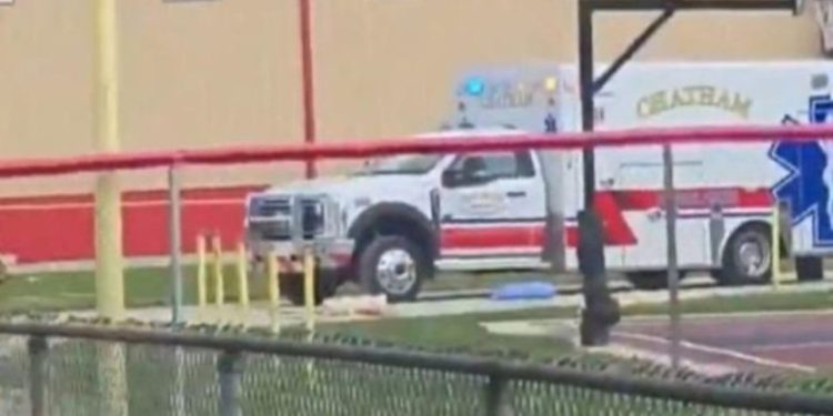 Makina përplaset me një ndërtesë në Illinois, 4 të vdekur dhe disa të plagosur