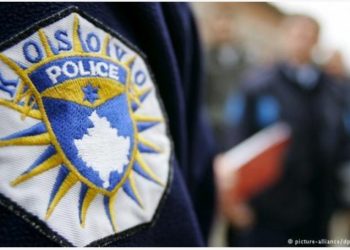 Pejë/ Gjyqtarja dhe të pranishmit në seancë kërcënohen me kallash, arratiset i dyshuari