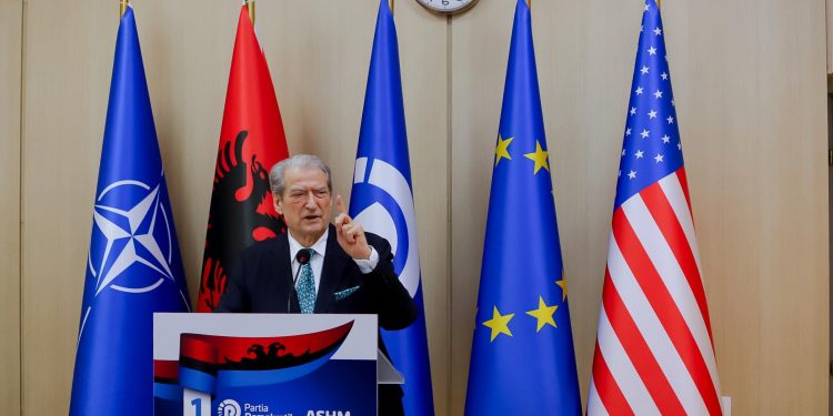 Berisha: Këto janë zgjedhje të grabitura. Rama është i gatshëm ta shndërrojë Shqipërinë në megaburg që të marrë mbështetje ndërkombëtare