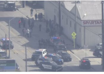 Të shtëna me armë zjarri në një universitet privat pranë Los Angelesit, plagosen dy persona, autori në pranga 