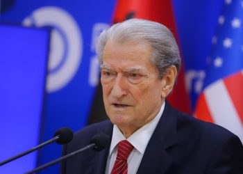 Berisha: Intelektualë kriminelë dhe analistë kriminelë kërkojnë t’u servirin qytetarëve, suksesin e kartelit si suksesin e zgjedhjeve