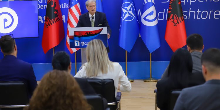 Farsa elektorale/ Berisha: Komuniteti ndërkombëtar i shpalli të vdekura zgjedhjet 10 ditë përpara se të zhvilloheshin