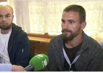 Sekretari i QV-së merr me vete vulën, bllokohet procesi i votimit: Kishte parregullsi dhe u largova