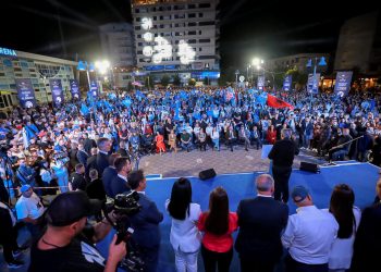 Berisha prezanton programin në Elbasan: Me 11 Maj do çlirohemi nga ky regjim ku ligjin e bëjnë bandat