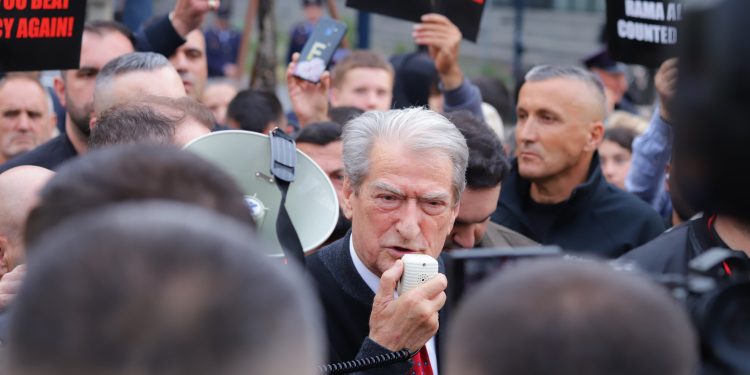 Masakra elektorale/ Berisha: Kemi aleatë të shumtë në këtë betejë! Zëri ynë do dëgjohet fuqishëm në Europë dhe botë