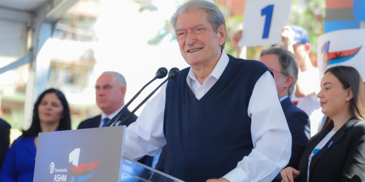 Berisha në Peqin: Në 100 ditët e para u siguroj se nuk do ketë pensionist me pension nën 200 euro