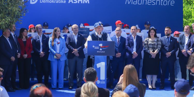 Berisha: Fermerë të Librazhdit, u garantoj se vitin e parë të qeverisjes do të pesëfishohen investimet, fondet dhe subvencionet për ju