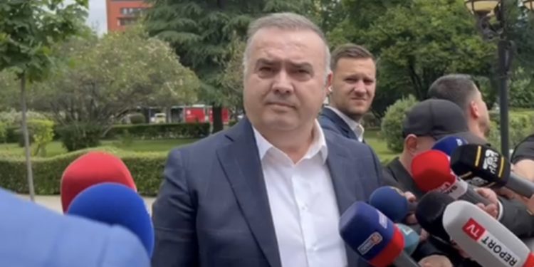 SPAK i sekuestroi telefonin? Luan Duzha: Nëse kam blerë qoftë një votë, shkoj me qejf në burg