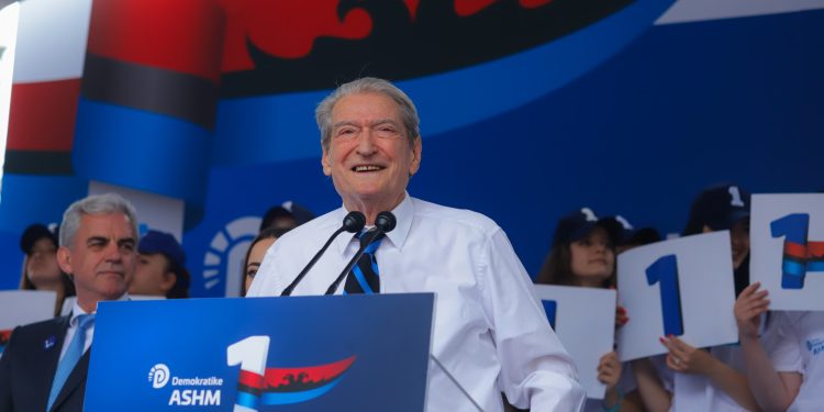 Berisha: Kukësi, Hasi, Puka, Tropoja, Vau i Dejës në 12 vite kanë marrë më pak, se sa ka vjedhur motra e Tërmet Peçit