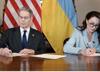 SHBA-të dhe Ukraina nënshkruajnë marrëveshjen e shumëpritur për burimet natyrore/ Sekretari i Thesarit i Trump: Ky sinjal i qartë për Rusinë