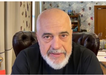 “Kandidati më i ri dhe më i vjetër jam unë!” Rama për partitë e reja: Nuk ka nevojë Shqipëria për këto të tretat, kërkojnë të hyjnë në valle dhe më pas bëhen grabitqare