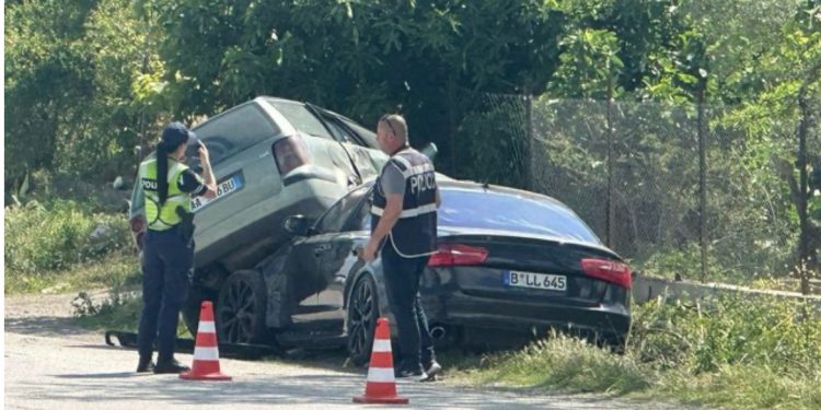 Pasi u furnizua me karburant tentoi të futej në autostradë, dalin pamjet nga aksidenti në aksin Peqin-Elbasan