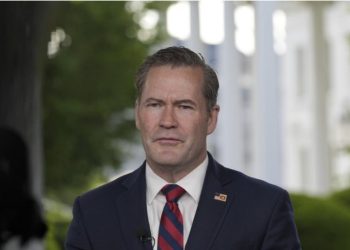 Mediat amerikane njoftuan largimin e tij nga detyra, kush janë emrat që mund ta zëvendësojnë Mike Waltz?