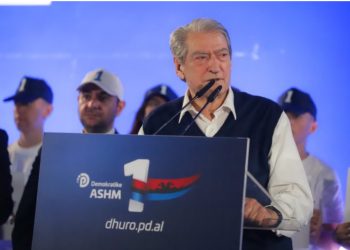 Eurodeputetja italiane në mitingun e PD/ Berisha: Vazhdimi i miqësisë së PD me Forza Italia dhe vendin fqinj është prioritet shumë i madh