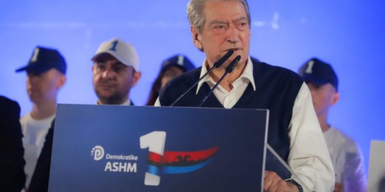 Eurodeputetja italiane në mitingun e PD/ Berisha: Vazhdimi i miqësisë së PD me Forza Italia dhe vendin fqinj është prioritet shumë i madh