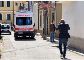 Vrasja në Shkodër/ Turisti amerikan në gjendje të dehur qëlloi me thikë bashkëshorten, si raportohet gjendja e tij shëndetësore