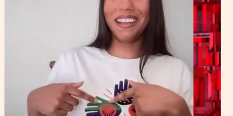 Na mbytën budallenjtë/ Kandidatja e PS/ Ina Majko: Kur Skënderbeu erdhi në Krujë, romët e pritën me dajre!