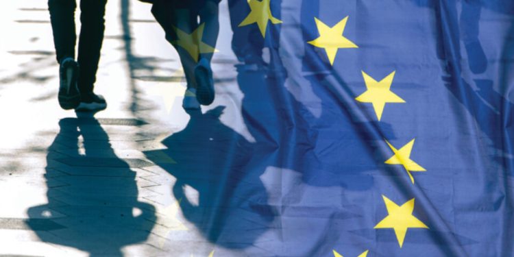 Edhe pas tri dekadash, ende shpresa tek emigracioni, rekord në botë në raport me popullsinë