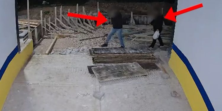 U kapën në flagrancë duke vjedhur në një kompleks në rrugën “Fejzi Himzo”, vihen në pranga 2 persona në Tiranë