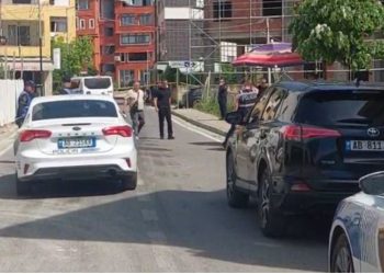 Plagosja në Laç/ Gjendet një makinë e djegur në Balldre, dyshohet se u përket autorëve