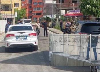 FOTO/ Plagosja e pesëfishtë në Laç/ Gjendet arma e përdorur nga autori, ishte hedhur pranë një pellgu me ujë 