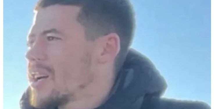 FOTO/ Humbi jetën në spital pasi u plagos dje nga të shtënat me armë zjarri në Laç, ja kush është 24-vjeçari Geri Bitri