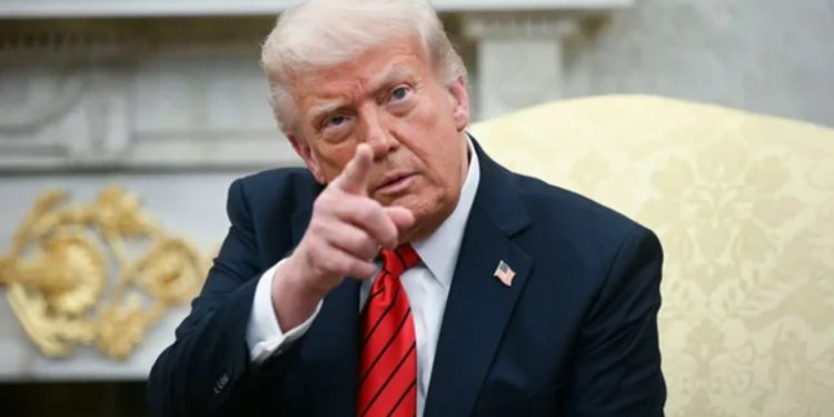 Trump urdhëron kufizime në kërkimin shkencor mbi viruset: Janë të rrezikshme, shkaktuan edhe pandeminë e COVID-19