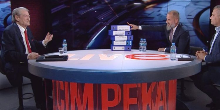 “Pushteti në Shqipëri, sot e ka…”/ Berisha: Drejtësia është kapur, Rama ka hyrë në ‘rrethin e kuq’ evropian