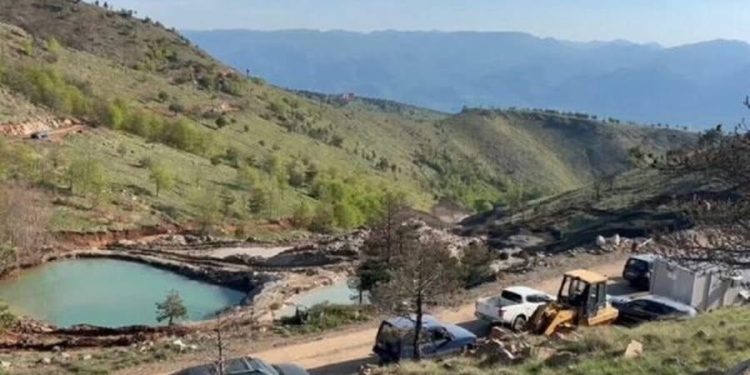 I zhdukur në Burrel prej 5 ditësh/ Vijojnë kërkimet për trupin e Ardit Beshirit, grupeve të kërkim-shpëtimit u bashkohen edhe Forcat e Sigurisë së Kosovës