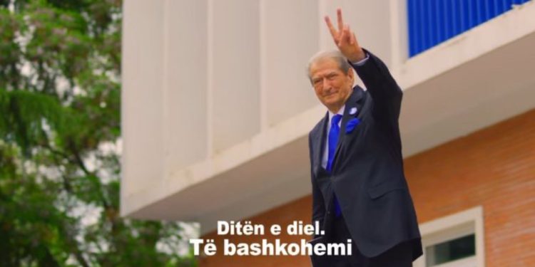 “U ktheva jo si politikan, por si misionar”/Berisha videomesazh: Të dielën të votojmë ndryshimin! Do të luftoj për Shqipërinë Madhështore