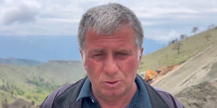 5 ditë kërkime për Ardit Beshirin/ Babai i të riut: Shteti të më ndihmojë! Menaxherja e firmës i dha urdhër djalit që të punonte aty ku rrëshqiti dheu