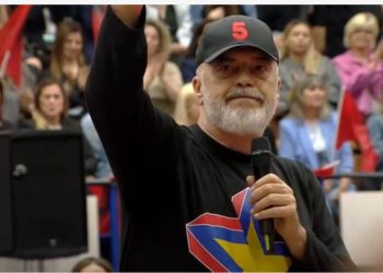 Tragjike/ Vdes në takimin e Ramës në Korçë elektricisti i sjellë me urdhër në miting, ngjarja mbahet e fshehtë