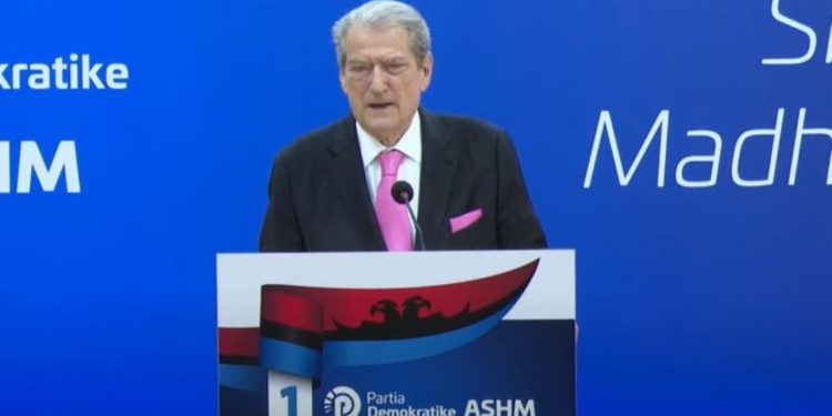 “U dha përgjigja më e fuqishme atyre që donin një Shqipëri pa opozitë”, Berisha: Falenderoj DASH për qëndrimet kundër vendimeve të ekstremit të majtë!