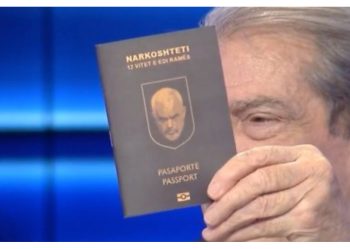 Berisha i lë në studio “dhuratën” Ramës: Meqë nuk vjen të ballafaqohet! 