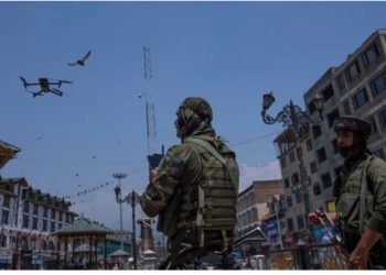 Përshkallëzohen tensionet në Kashmir, Pakistani dhe India akuzojnë njëri-tjetrin për sulme me dronë