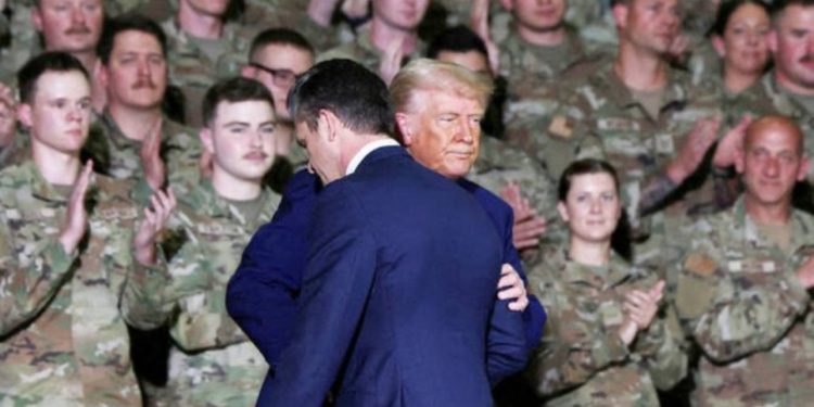 Ushtria amerikane do të fillojë “menjëherë” largimin e 1,000 trupave transgjinorë