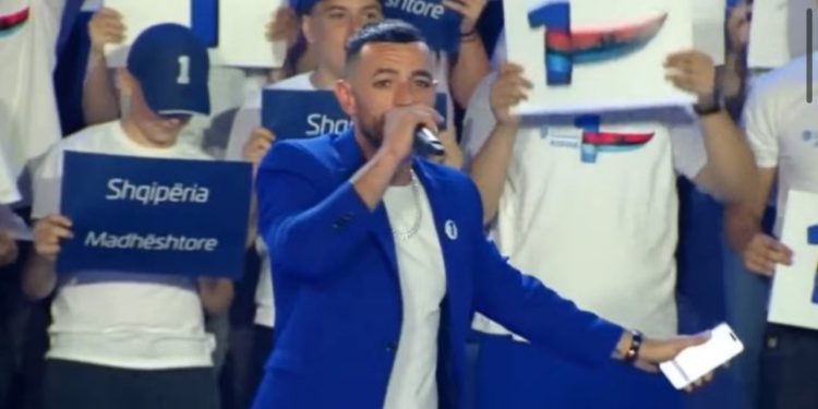 “Veliaj po nga sheh nga burgu!”/ Stresi në mitingun e PD: I thash Noizy-t, je tek partia e gabuar! Berisha, doktori i zemrës time!