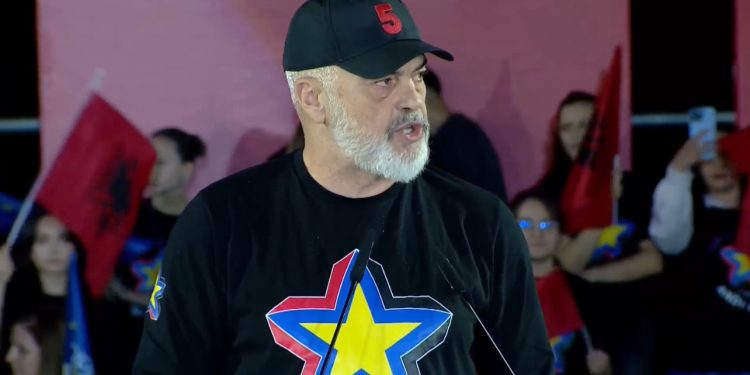 “Kundërshtarët nuk na mundin dot me votë!” Rama në mbylljen e fushatës në Tiranë: S’jemi më të mirët, por më të mira s’ka