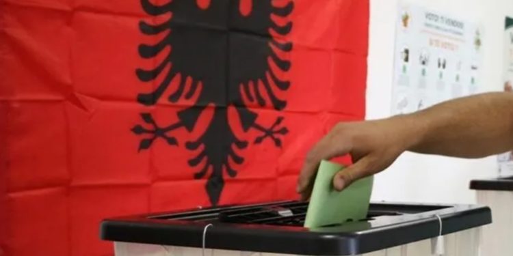 Mbahen sot zgjedhjet parlamentare në vend, hapen Qendrat e Votimit