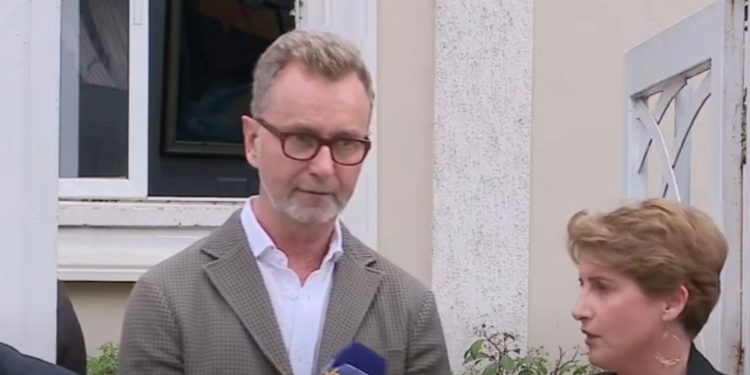 “Zgjedhjet e sotme tepër të rëndësishme!” Ambasadori i BE-së, Silvio Gonzato: Po bëj vëzhgim zgjedhor, ishim informacione edhe për bandat…