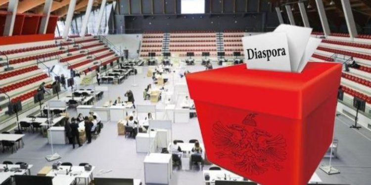 Nis numërimi i votave të diasporës te Parku Olimpik, hapen të parat kutitë për qarkun e Korçës