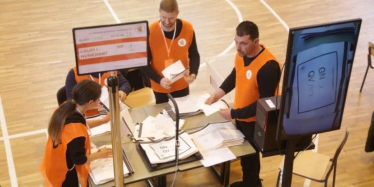 Numërohen kutitë e 271 QV-ve në qarkun e Tiranës, kryeson PS me 48%! PD-ASHM ndjek me 35%