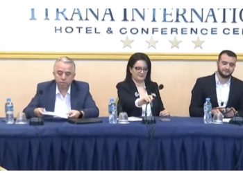 Nga personat e armatosur pranë QV-ve te udhëzimet për votën nga “komisionerët”/ Deklarata e vëzhguesve të zgjedhjeve: Ja seria e shkeljeve gjatë procesit