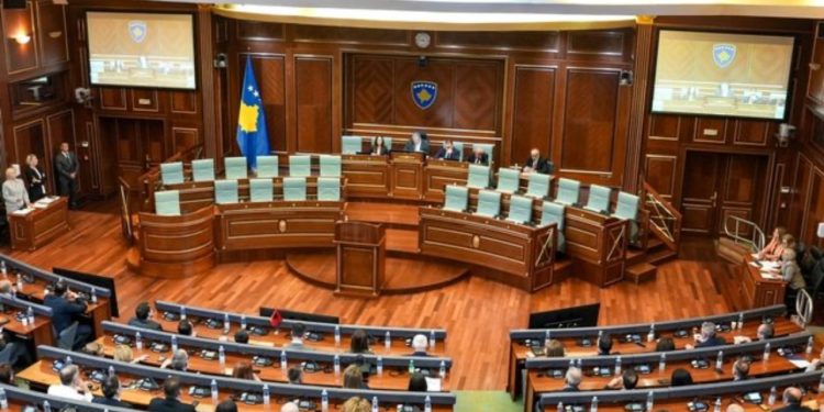 Konstituimi i Kuvendit të Kosovës, vijon ngërçi, dështon seanca e 15-të